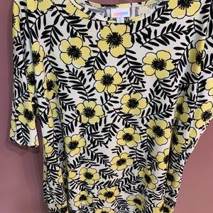 Adorable Lularoe Irma 💛